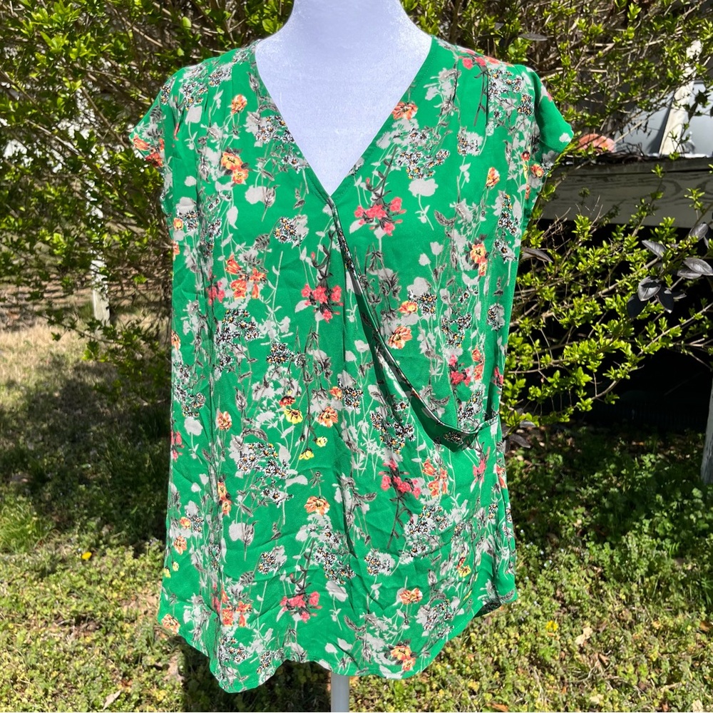 Pleione Rich Green Floral Sleeveless Faux Wrap Top Size Small Lightweight